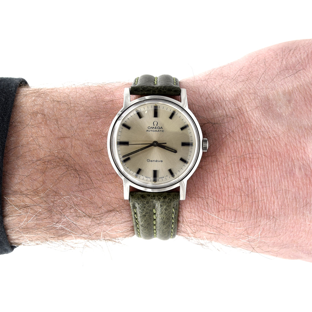 1975 Omega Genève Automatic with Satin Silver Sunburst Dial and Onyx style Markers in Stainless Steel Model 165.070