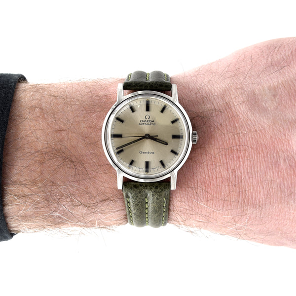 1975 Omega Genève Automatic with Satin Silver Sunburst Dial and Onyx style Markers in Stainless Steel Model 165.070