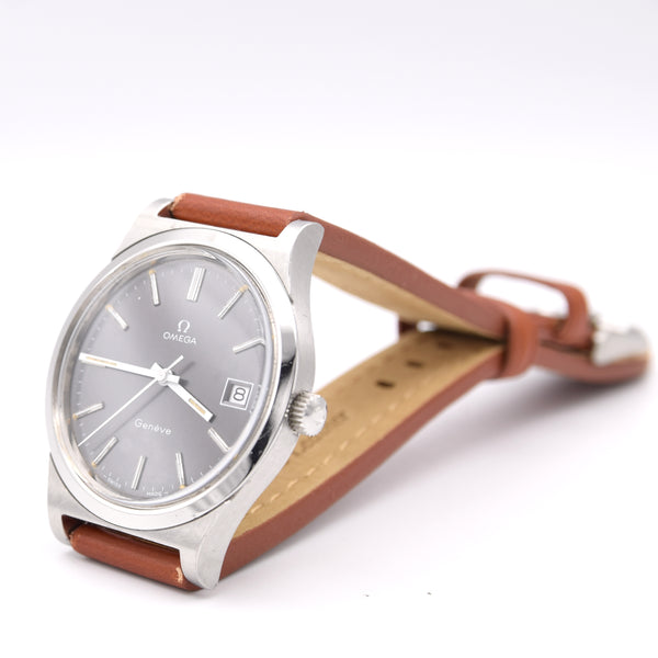 1974 Omega Geneve Date with Stunning Original Graphite Grey Dial Model 136.0102 cal 1030