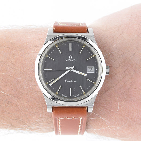 1974 Omega Geneve Date with Stunning Original Graphite Grey Dial Model 136.0102 cal 1030