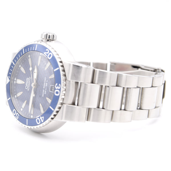 2000 Oris TT1 Auto Diver style Date with blue textured dial model 7533 22-92809 43mm