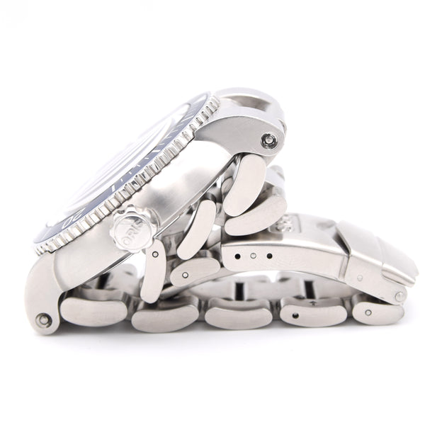 2000 Oris TT1 Auto Diver style Date with blue textured dial model 7533 22-92809 43mm