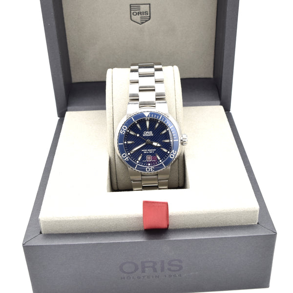 2000 Oris TT1 Auto Diver style Date with blue textured dial model 7533 22-92809 43mm