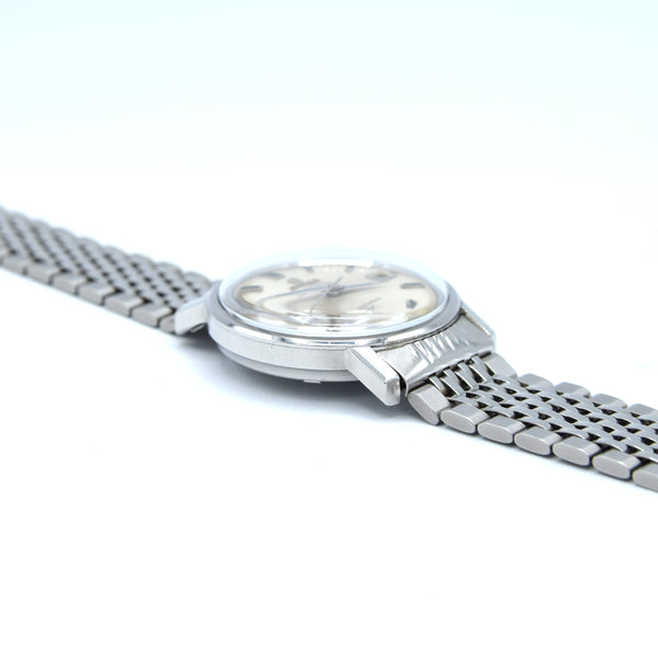 1967 Omega Constellation classic Automatic Chronometer Date Model 168.018 with silvered Dial and Bracelet