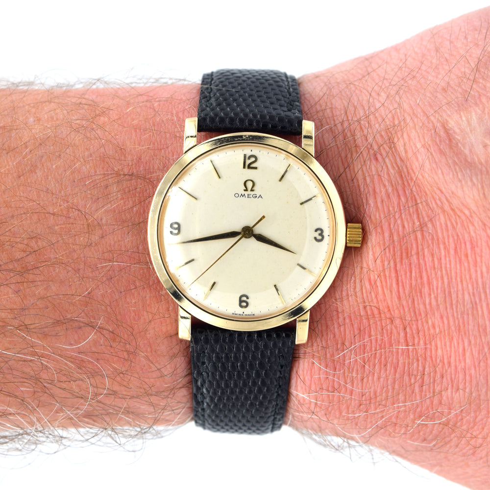 1959 Omega Dress Watch in Solid 9ct Gold English Case Model 14142 all original + Box