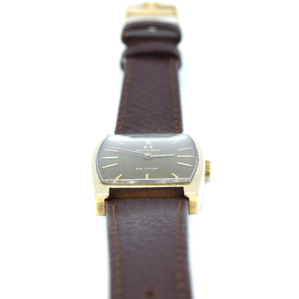 1969 Omega De Ville Unisex Rectangular Wristwatch Model 111.5085 with Unusual Original Khaki Green Dial in 9ct Gold with Original Buckle