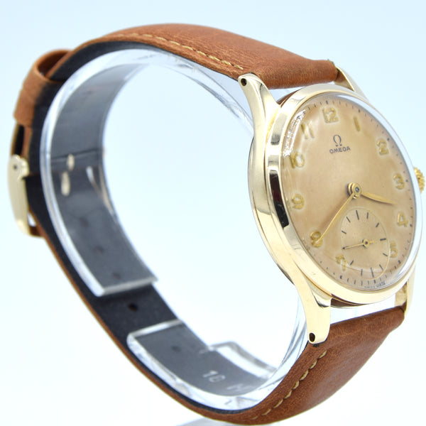 1949 Omega Classic Manual Wind Dress Watch with Arabic Numerals Model 13322 in Solid 9ct Gold Case