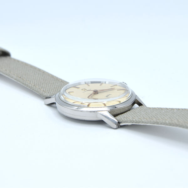 (Reserved)1963 Stunning Omega Seamaster 30 Model 135.003 Manual Wind with Rare Original Linen Dial - all original