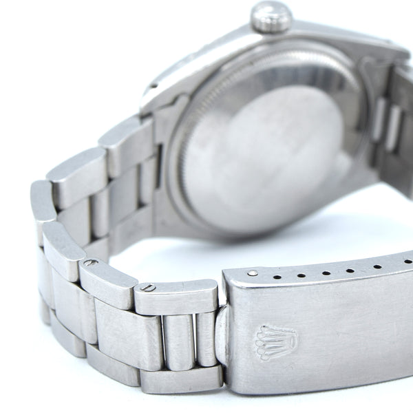 1978 Rolex Oyster Perpetual Date Model 1500 with mint Champagne dial in Stainless Steel on oyster Bracelet