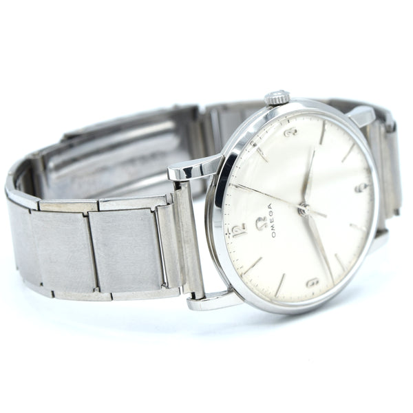 1958 Omega Manual Wind dress watch with central seconds and Mixed Arabic numerals Model 14387