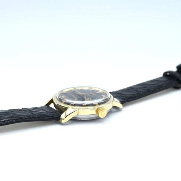 Stunning Gold capped Conquest Calendar Wristwatch Model 9007 - Dated 1959 with Original black dial