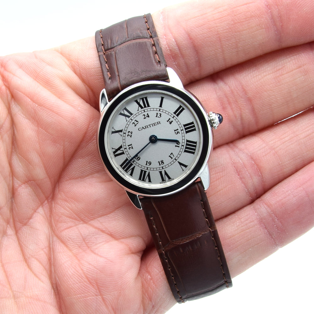 2015 Cartier 29mm Ronde Solo de 2933 - with white Roman Numeral Dial in stainless steel on deployment