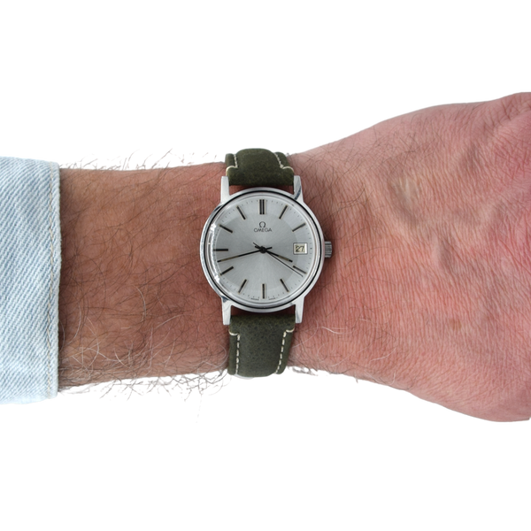 1978 Omega classic manual Wind Date Dress Watch Model 136.0104 in Stainless Steel