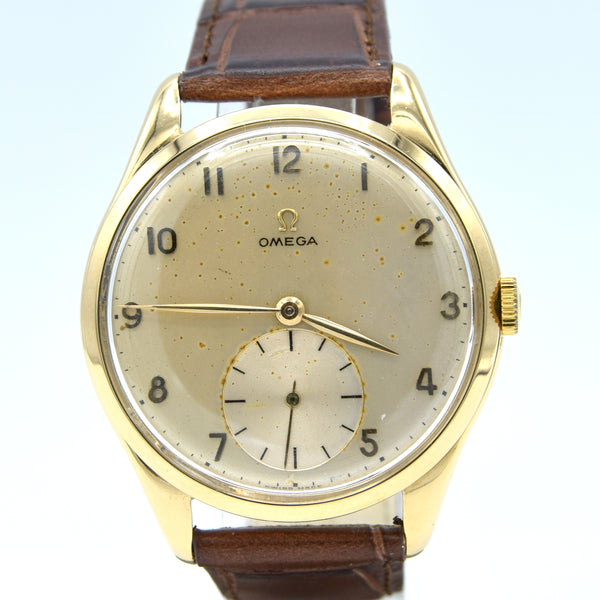 1950 Jumbo Omega with Sub Seconds Arabic numerals Model 2620 in solid 18ct yellow Gold Case
