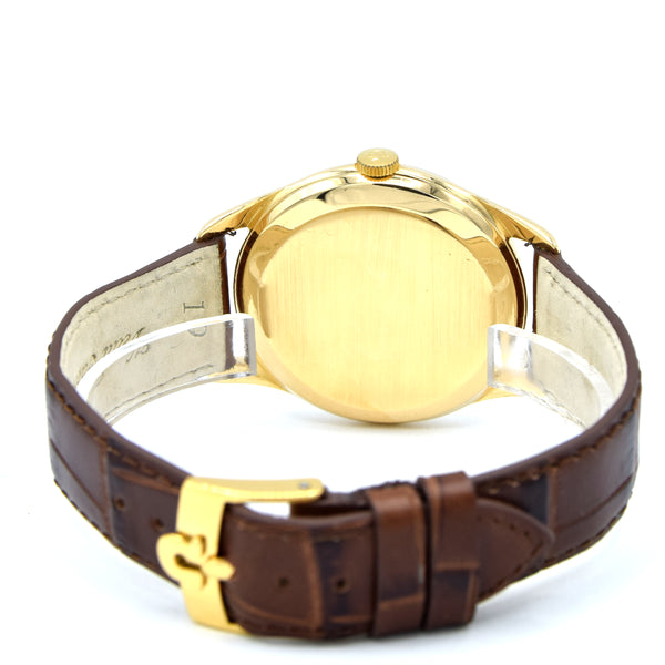 1950 Jumbo Omega with Sub Seconds Arabic numerals Model 2620 in solid 18ct yellow Gold Case