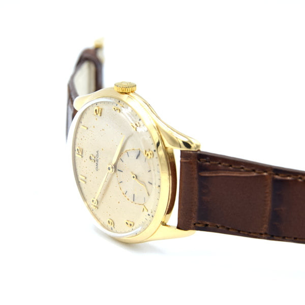 1950 Jumbo Omega with Sub Seconds Arabic numerals Model 2620 in solid 18ct yellow Gold Case