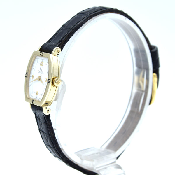 1984 Ladies Omega petite Tonneau wristwatch in Solid 9ct Gold with strap - Buckle - Box