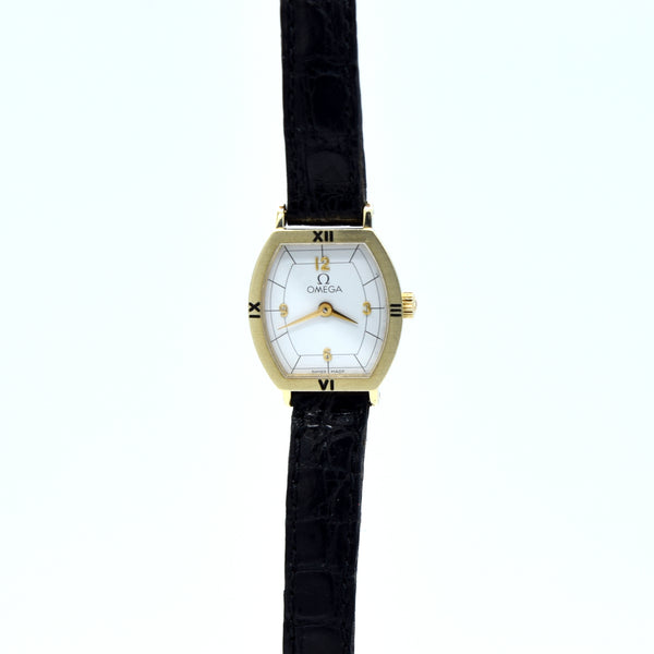 1984 Ladies Omega petite Tonneau wristwatch in Solid 9ct Gold with strap - Buckle - Box