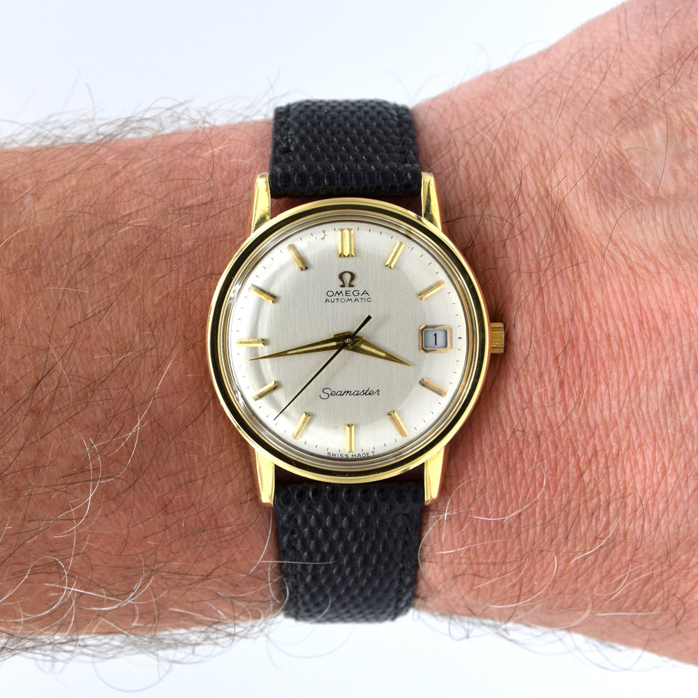 1963 Omega Automatic Seamaster Date Model 166.3020 in Solid 18ct Gold with box and booklets