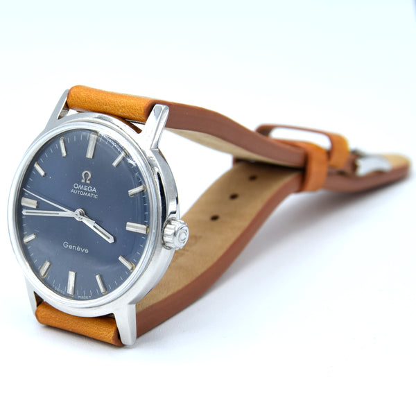 1969 Omega Geneve Automatic calendar  Model 165.070 with Stunning Rare Electric Blue Dial