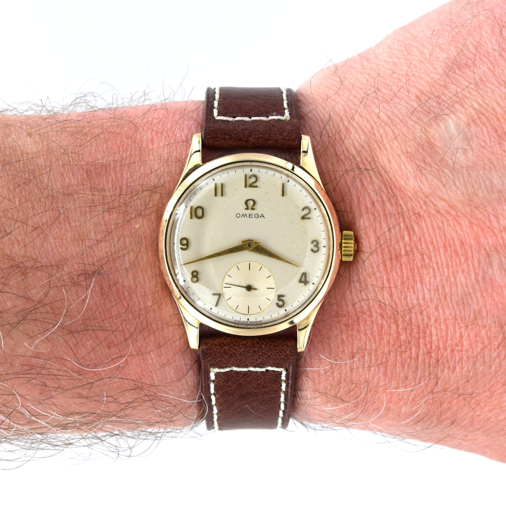 1954 Omega Manual Wind Dress Watch Model 13322 in 9ct Gold with all Arabic applied numerals