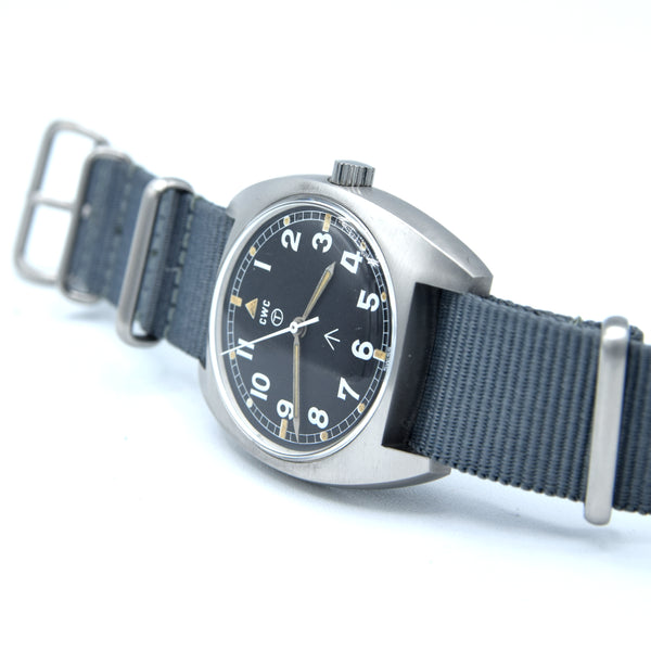 1976 CWC W10-6645-99 British Military Issue Mechanical watch - First year of production