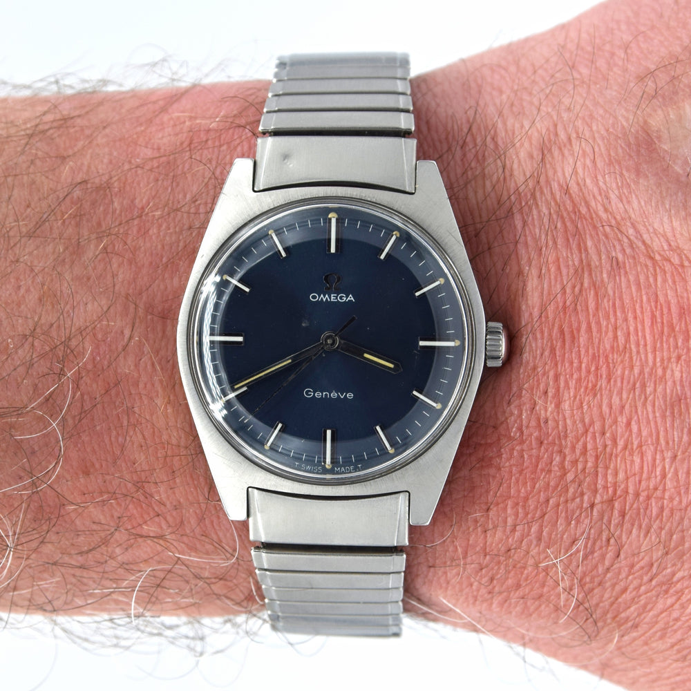 1970 Omega Geneve Model 135.041 Manual Wind with Rare Fixo-Flex Bracelet & electric blue dial