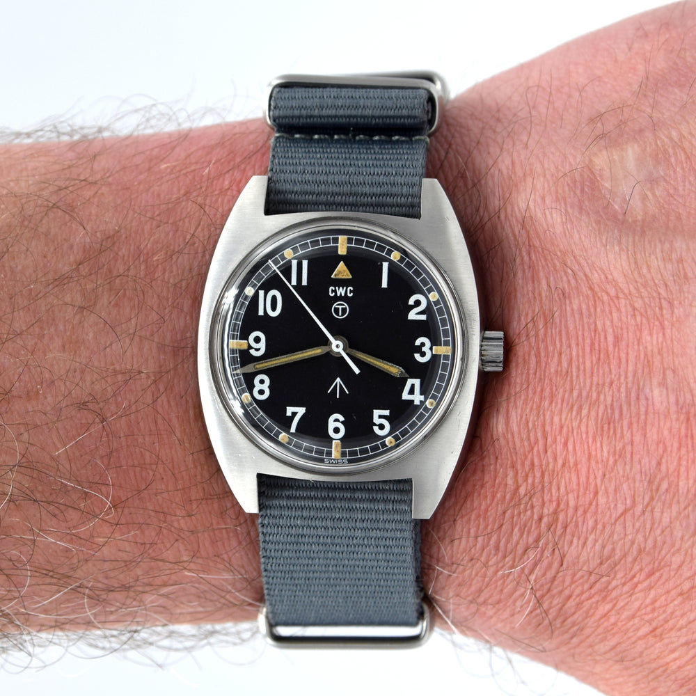 1976 CWC W10-6645-99 British Military Issue Mechanical watch - First year of production