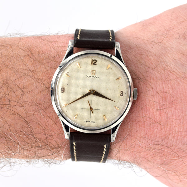 1952 Omega Large Jumbo watch model 2609 with honecomb / waffle Mixed Arabic Dial and Sub Seconds