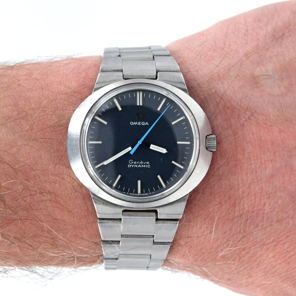 1969 Omega Geneve dynamic with Gorgeous matte blue Dial - unpolished Model 135.033 in steel