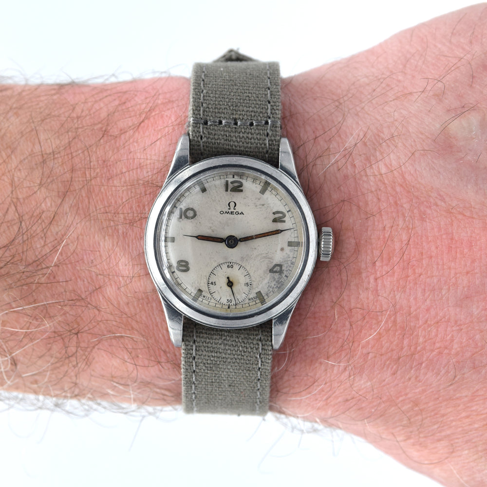 1943 Omega “Civil Service India” WW2 Mid-Size Steel Watch – Original Arabic Dial, Sub-Seconds, Cal. 26.5 T3 (CS/I Issue)