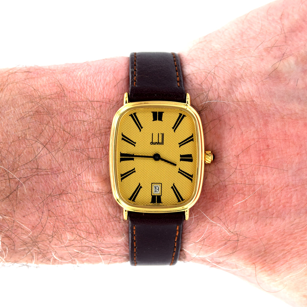 1980 Alfred Dunhill Guilloché / hobnail dial texture Gilt Rectangular Swiss Quartz Wristwatch – Roman Dial, Cabochon Crown