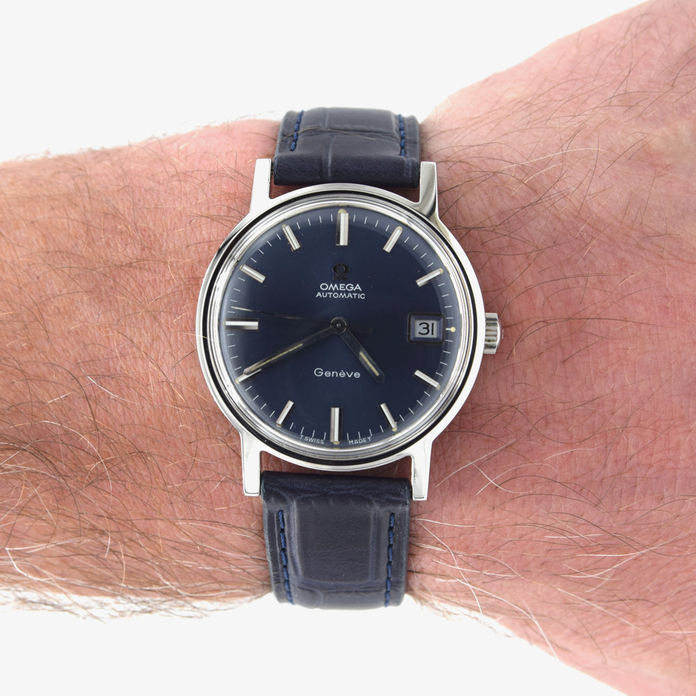 1969 Omega Geneve Automatic Date Model 166.070 Rare sunburst Electric Blue Dial caliber 565
