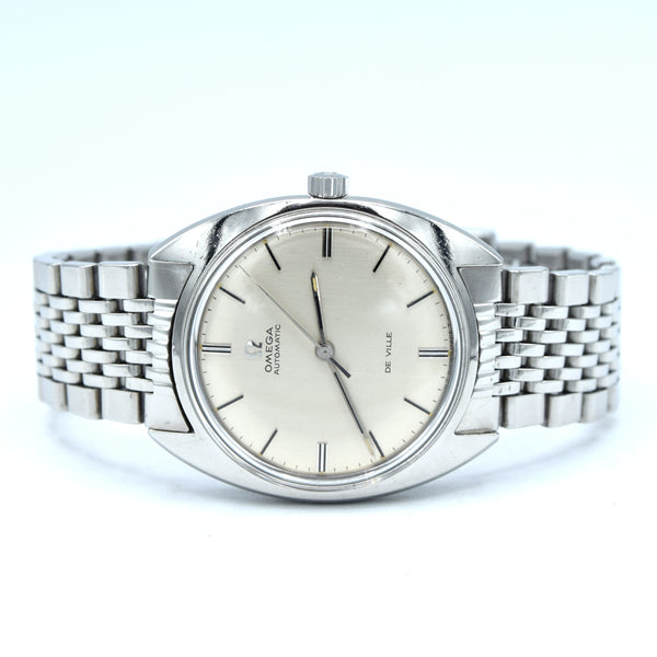 1968 Elegant Omega De Ville Automatic Model 165.029 in Stainless Steel on original Bracelet