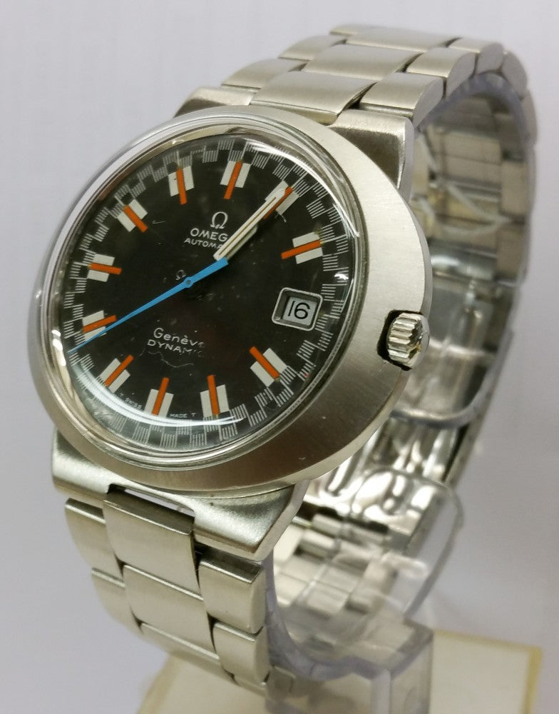 Rare Omega Dynamic Grand Prix Racing Watch in Stainless Steel Case and Bracelet Cal 565 1969