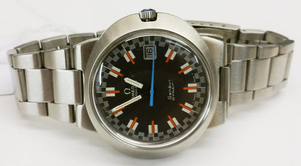 Rare Omega Dynamic Grand Prix Racing Watch in Stainless Steel Case and Bracelet Cal 565 1969