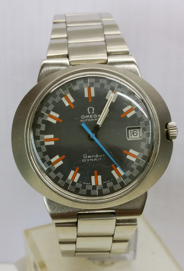 Rare Omega Dynamic Grand Prix Racing Watch in Stainless Steel Case and Bracelet Cal 565 1969