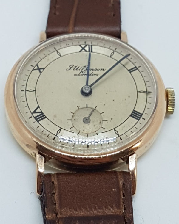 JW Benson & Smiths in solid 9ct Gold. a Dress Watch made in England dated 1950