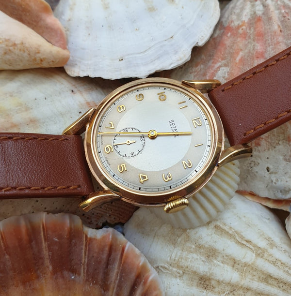 Rotary Maximus with Arabic Numerals in 9ct Gold with Original Box Circa 1950s