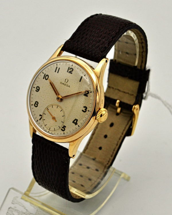 Omega Manual Wind Dress Watch with Arabic Numerals and Sub Seconds in 9ct Gold 1947