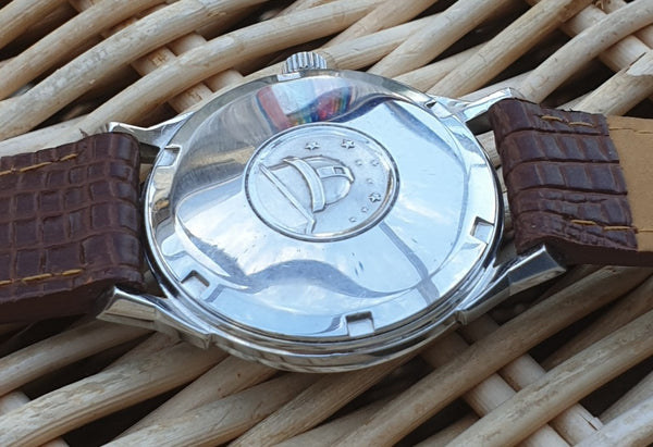 1966 Omega Constellation Auto with Cross Hair Dial and Dog Leg Lugs 167.005 in Stainless Steel