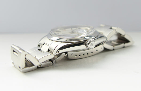 Rolex Oyster Perpetual Date with Satin Silver Dial in Stainless Steel Model 1500 Dated 1971
