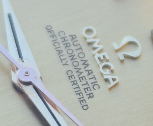 1968 Omega Constellation Automatic with Date in 18ct Gold Model 168.004 with 18ct Gold Dial