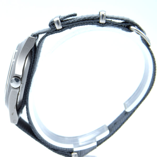 1990 CWC 0552/6645-99 5415317 British Royal Navy Issue Quartz Wristwatch with Hacking Seconds