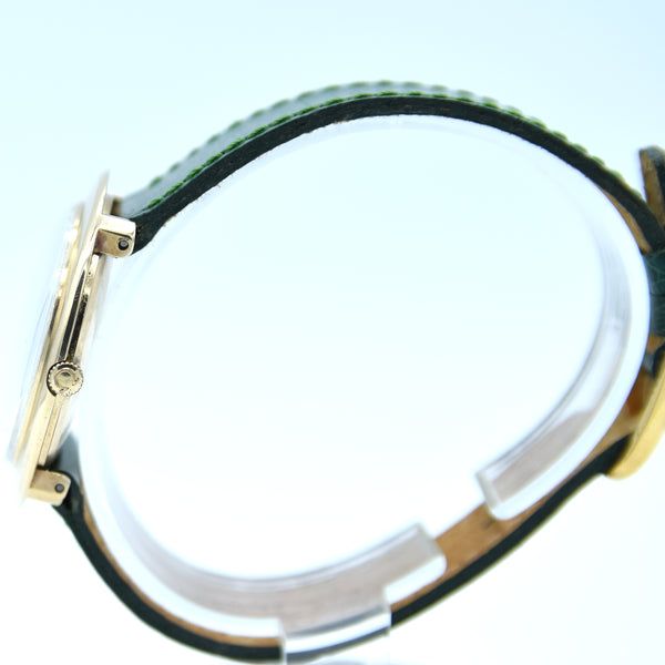 1968 Rare Omega Unisex Oval De Ville Dress Watch in Solid 9ct Gold English Case Model 1115495