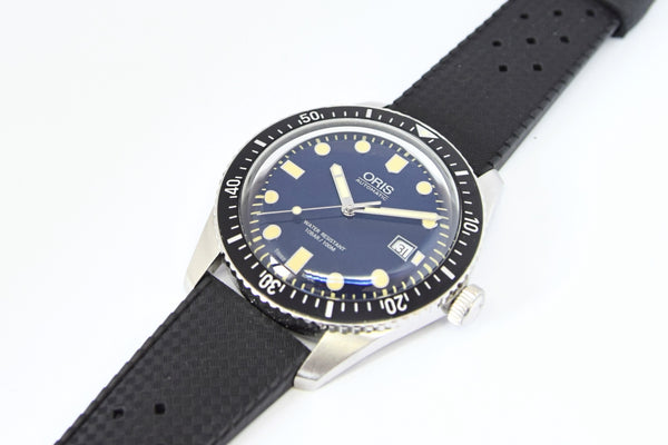 2017 Oris Divers Blue Sixty Five Date Automatic in Stainless Steel Model 7720 with Box and Papers