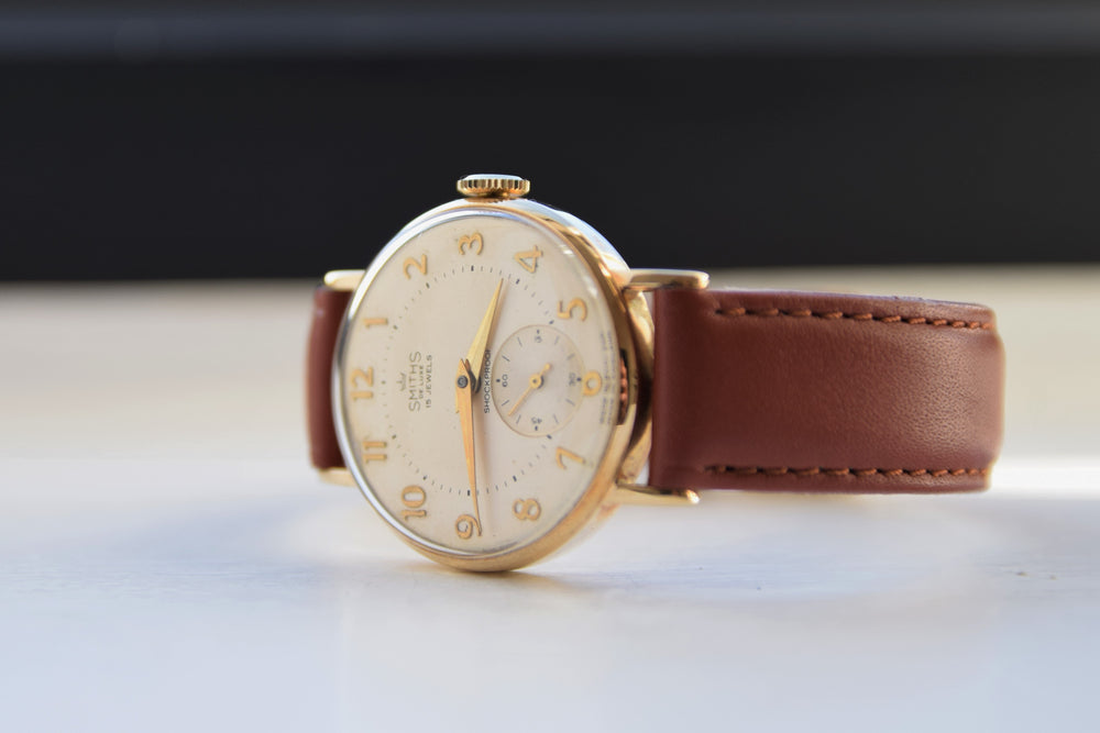 Smiths De Luxe All English 9ct Gold Dress Watch with Arabic Numerals Dated 1963