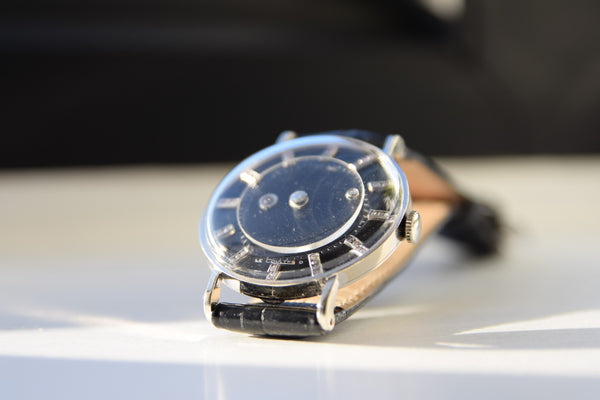 LeCoultre and Vacheron Constantin Wristwatch 1950s with Diamond Mystery 'Galaxy' Dial in 14ct Gold