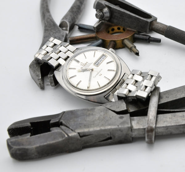 1971 Omega Constellation Automatic Chronometer Day / Date Model 168.0019 with Linen Dial