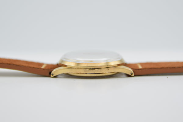 Rare Movado Calendoplan Model 13322 in 9ct Gold Dated 1953